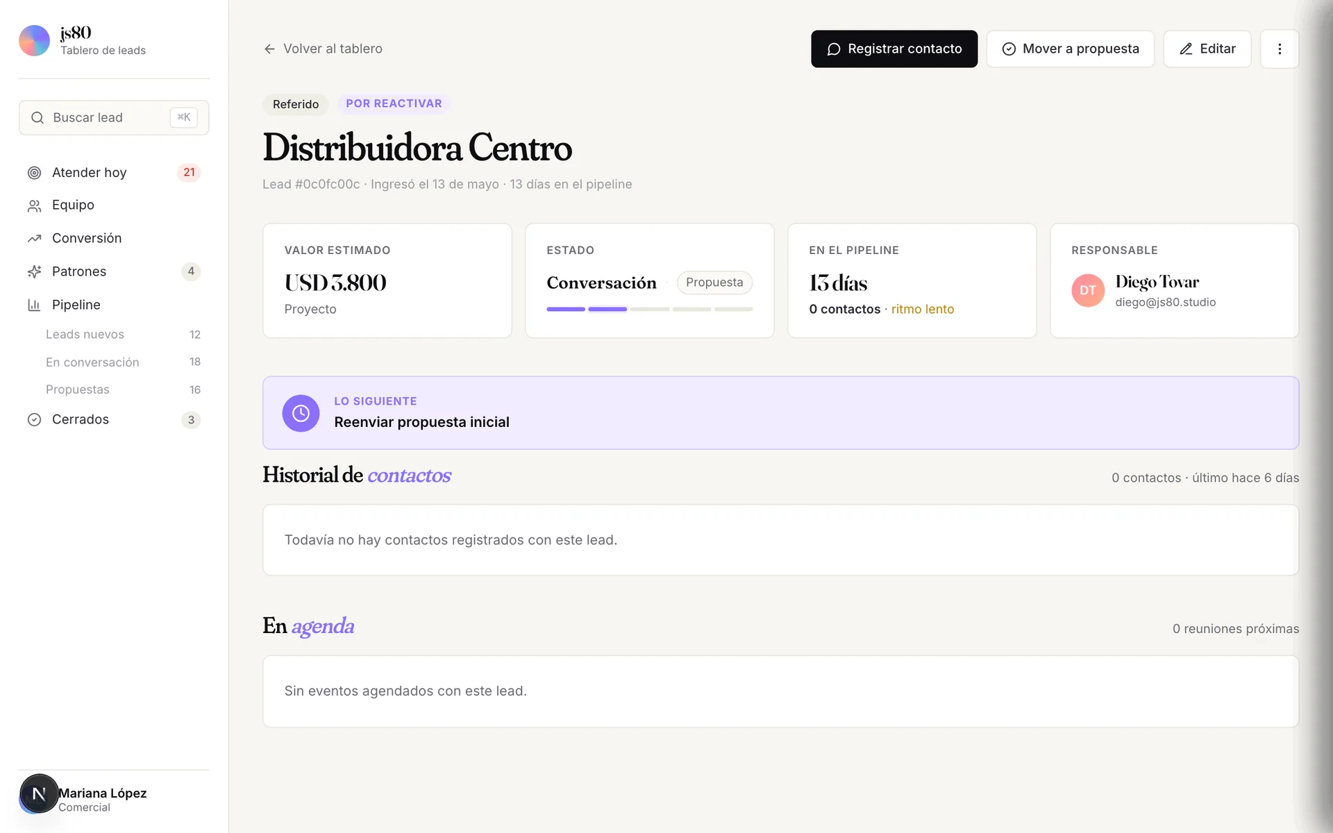 Lead detail view with value, stage, schedule and contacts